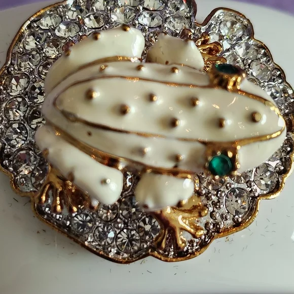 Real Collectibles By Adrienne Crystal Frog Cuff Bracelet - Picture 7 of 8